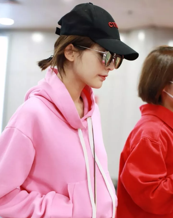 今年秋冬最chic!原來短發和帽子這么配啊! 今年秋冬最chic!原來短發和帽子這么配啊!