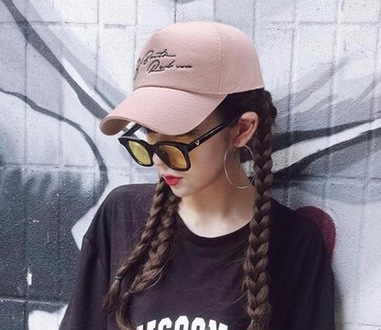 美麗的帽子,帶給你不一樣的春天 美麗的帽子,帶給你不一樣的春天